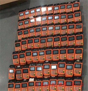 不跳码的一清pos机有哪些？有手刷刷卡机吗？